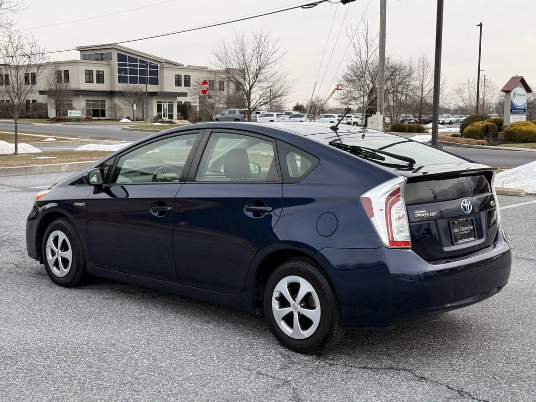 Used 2013 Toyota Prius Two image 6