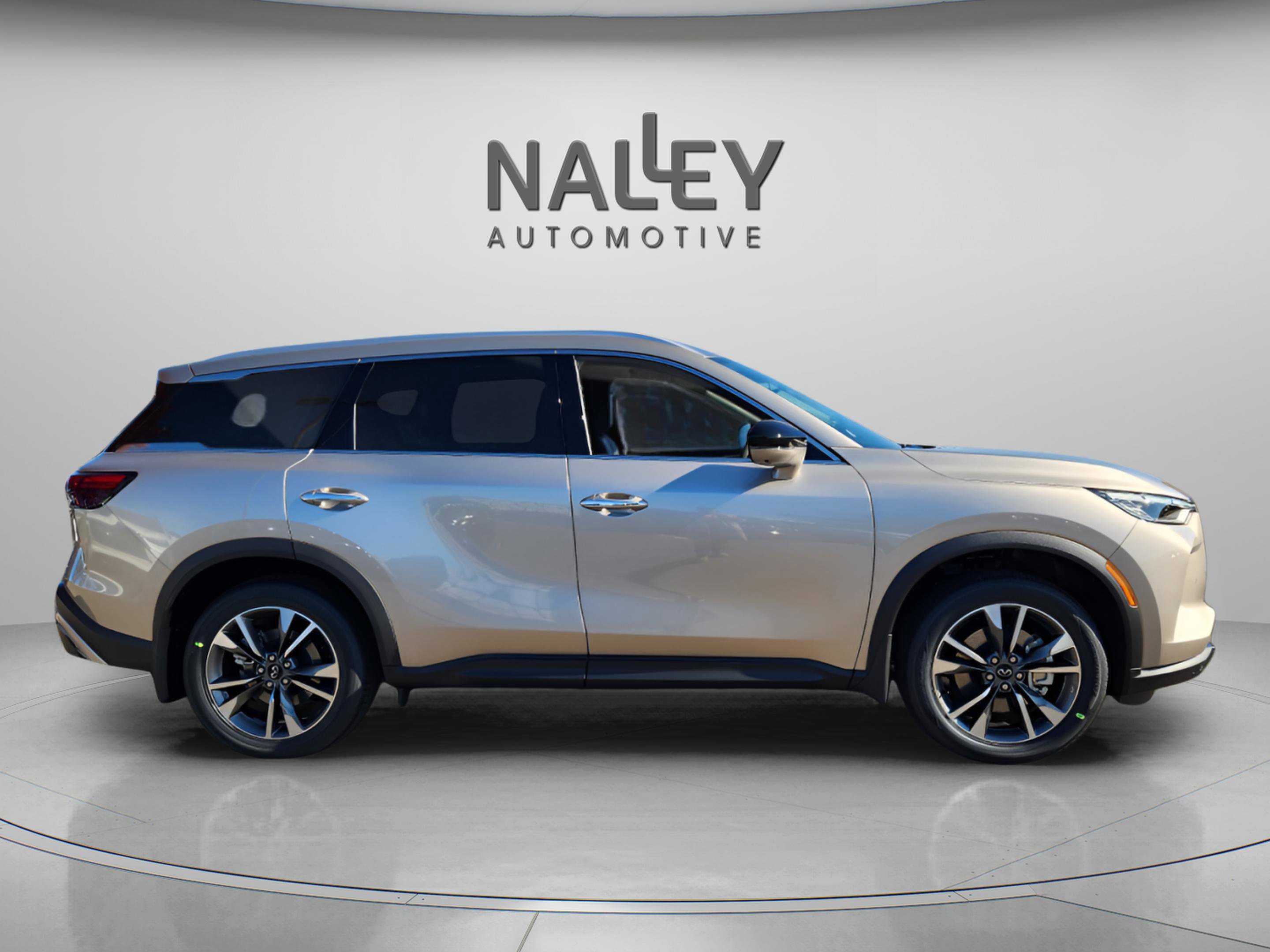 Certified 2025 INFINITI QX60 Luxe w/ Cargo Package image 6