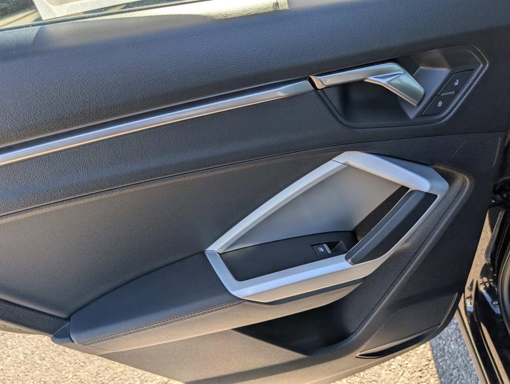 Used 2022 Audi Q3 2.0T Premium image 10