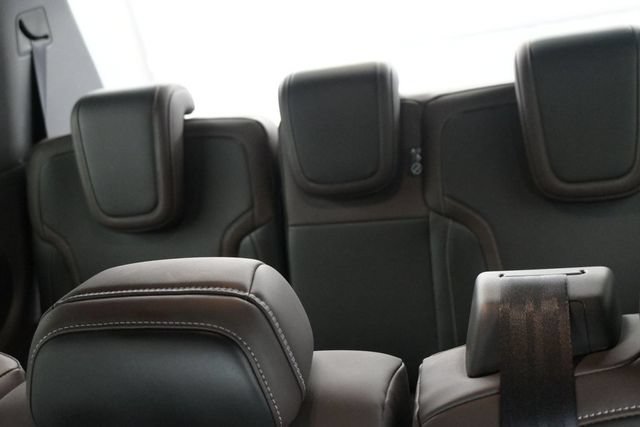 Used 2025 Nissan Armada SL RWD image 20