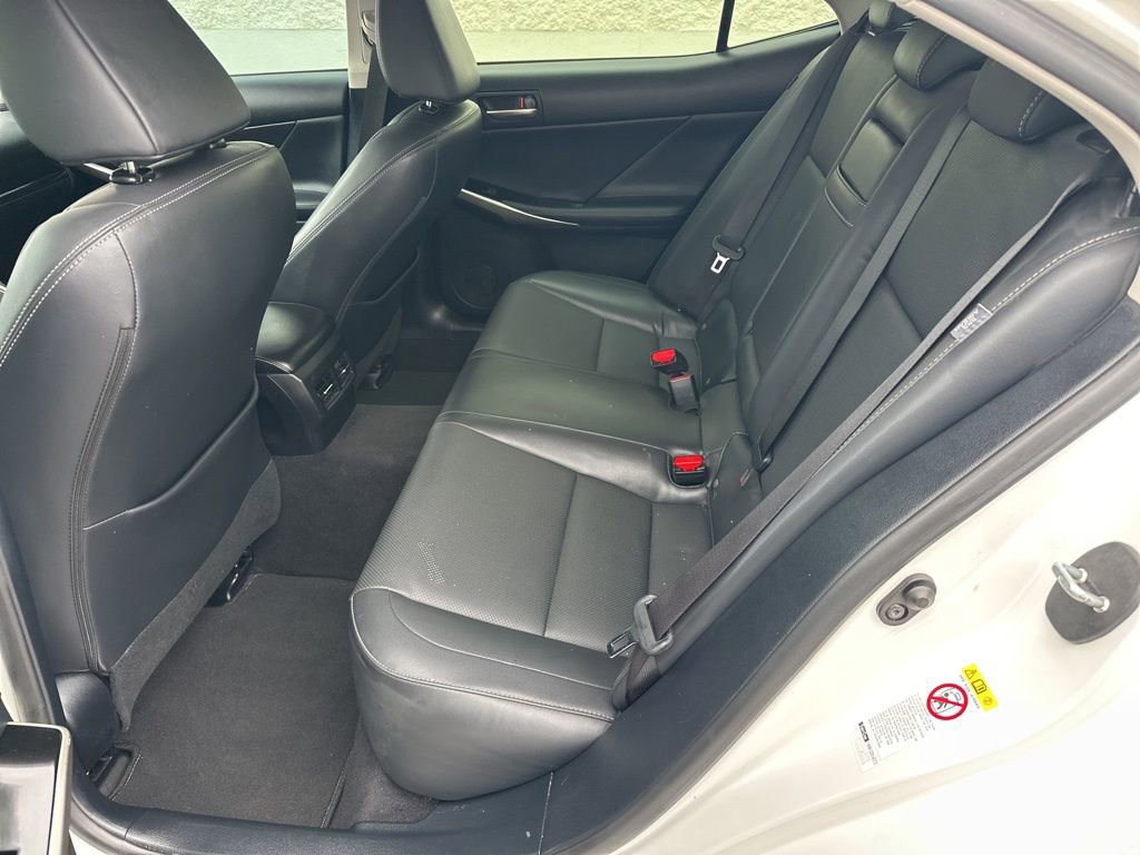 Used 2017 Lexus IS 300 300 w/ Navigation System Package image 7