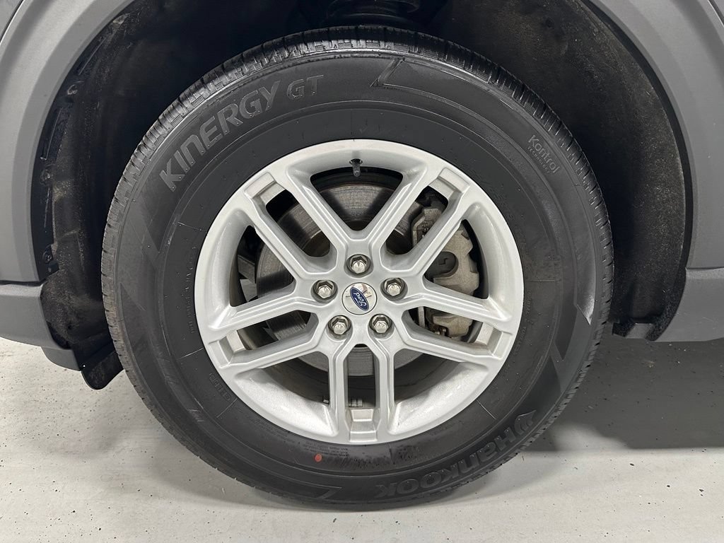Used 2025 Ford Explorer Active AWD/4WD image 62
