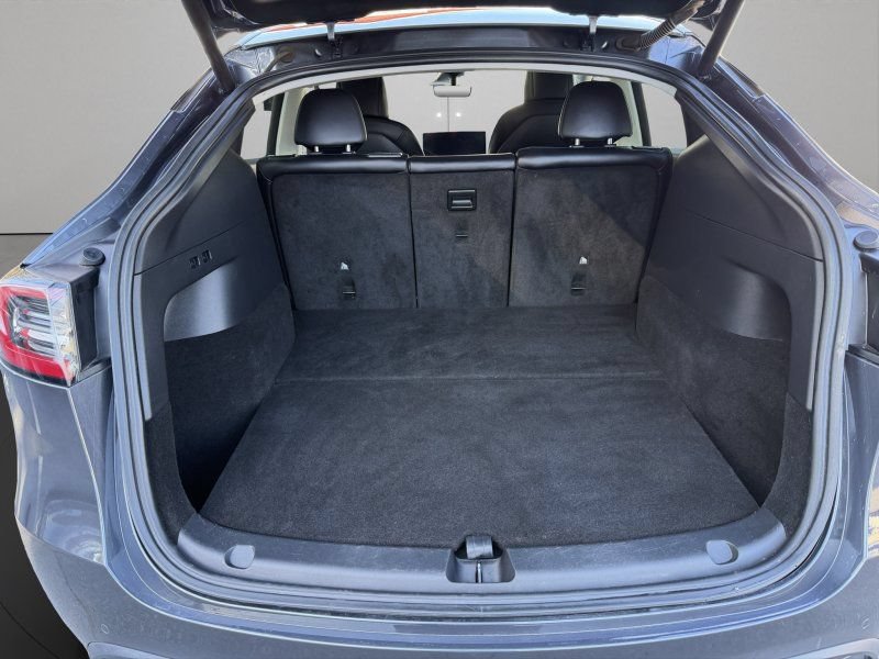 Used 2022 Tesla Model Y Performance AWD/4WD image 11