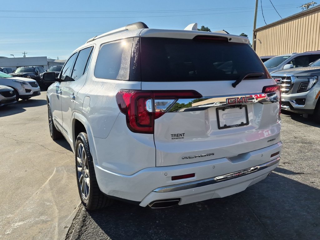 Used 2023 GMC Acadia Denali w/ Denali Technology Package AWD/4WD image 2