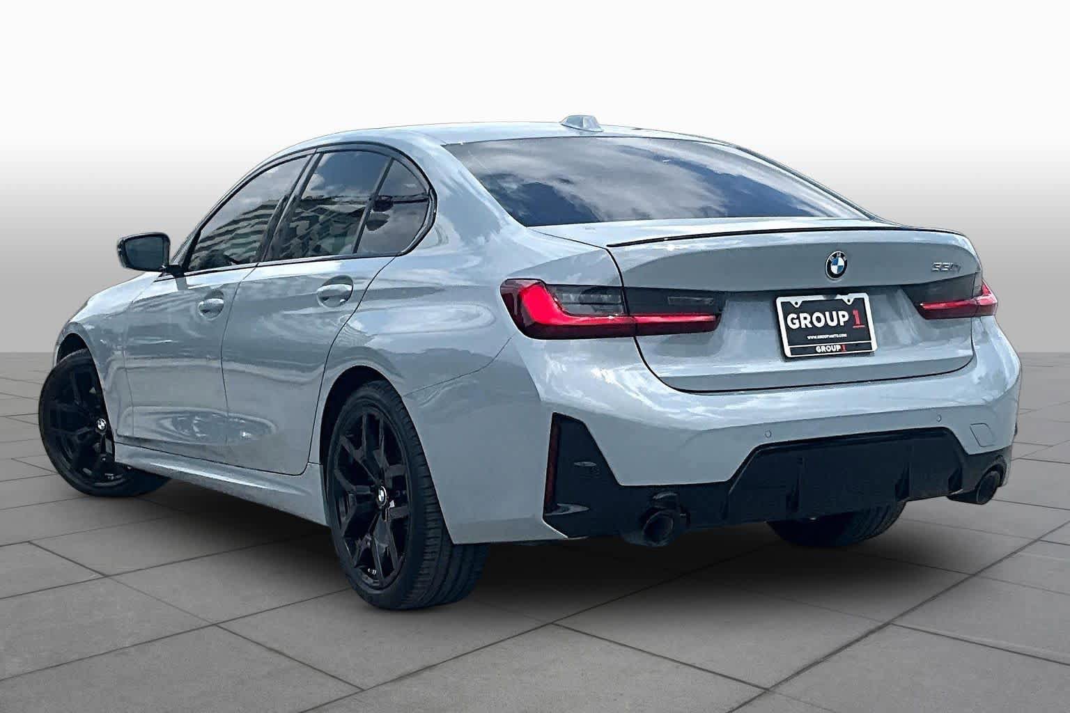 Used 2026 BMW 330i Sedan w/ M Sport Package RWD image 11