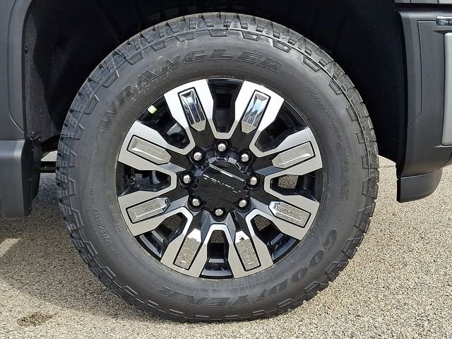 New 2026 GMC Sierra 2500 Denali w/ Denali Reserve Package image 9