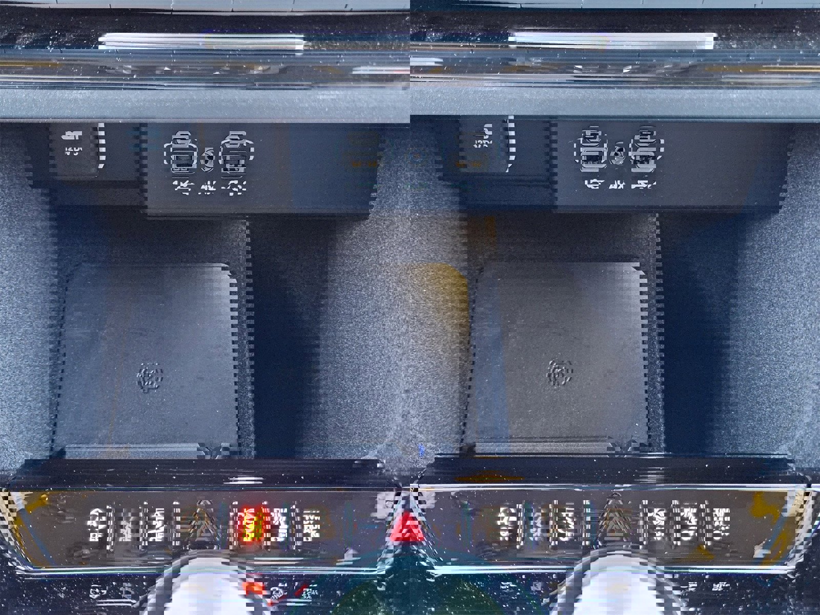 New 2025 Jeep Wagoneer 4WD image 19