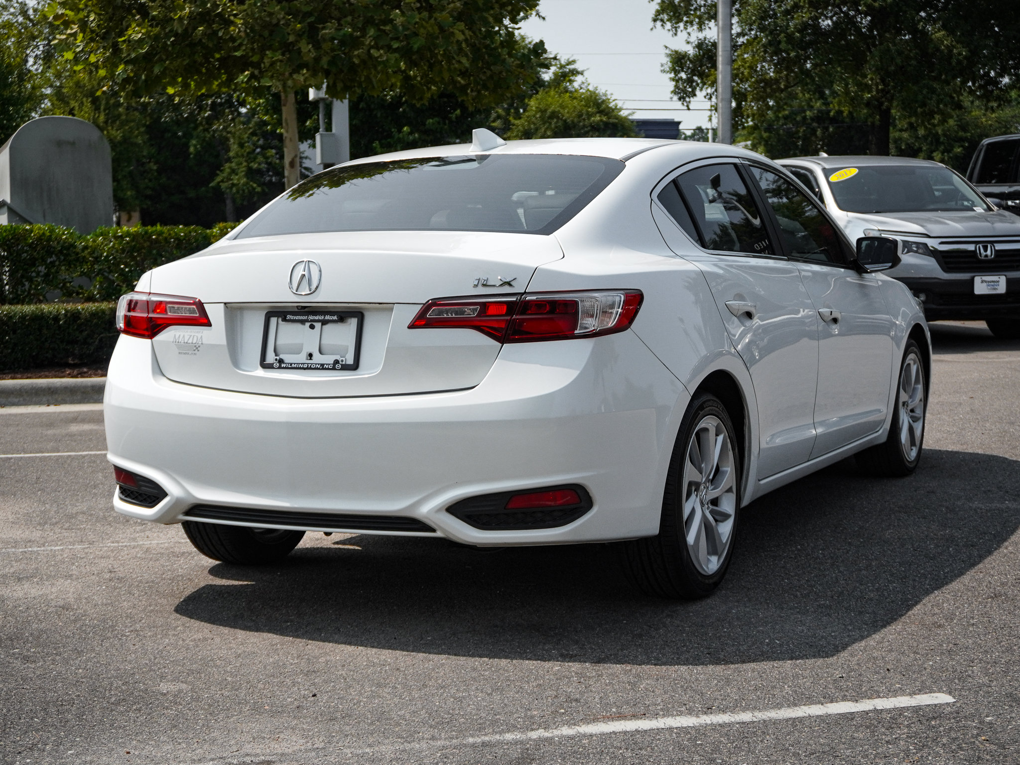 Used 2017 Acura ILX FWD image 10