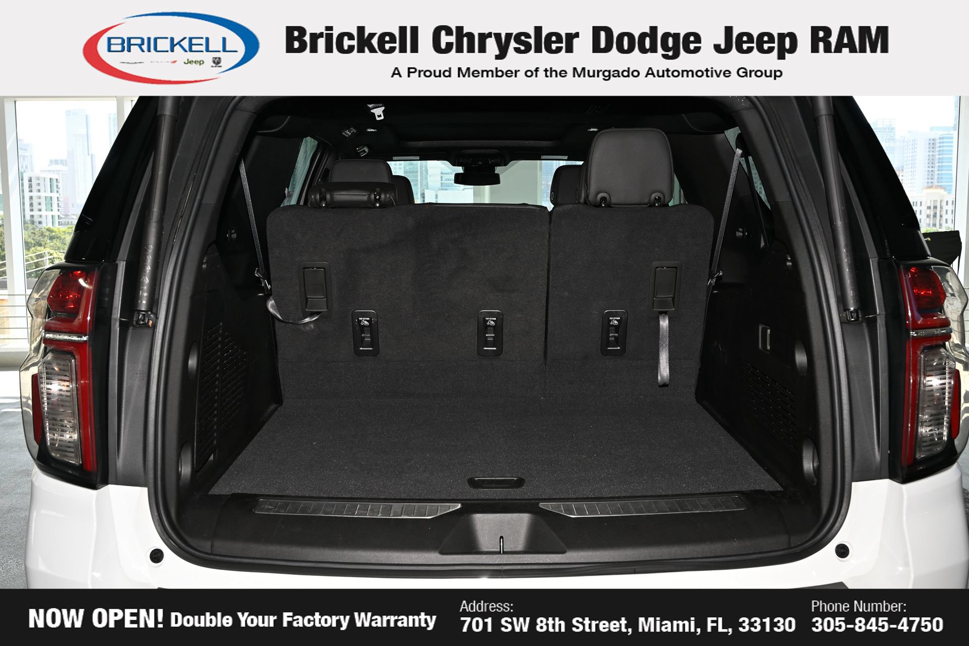 Used 2023 Chevrolet Suburban RST RWD image 10