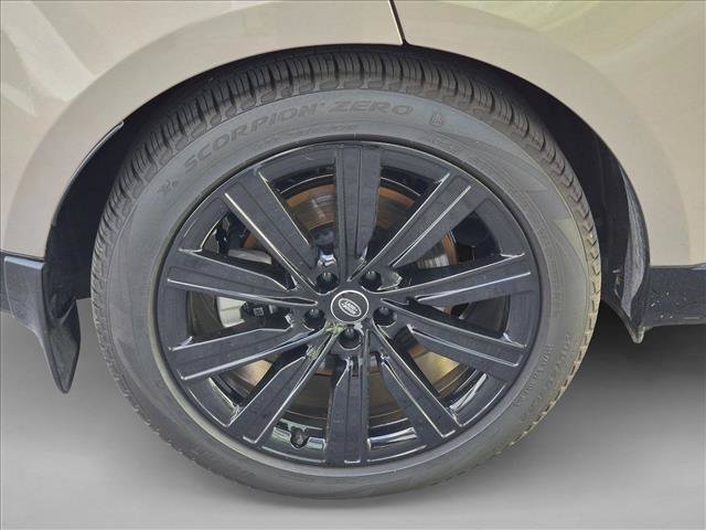 Used 2025 Land Rover Range Rover SE AWD/4WD image 20