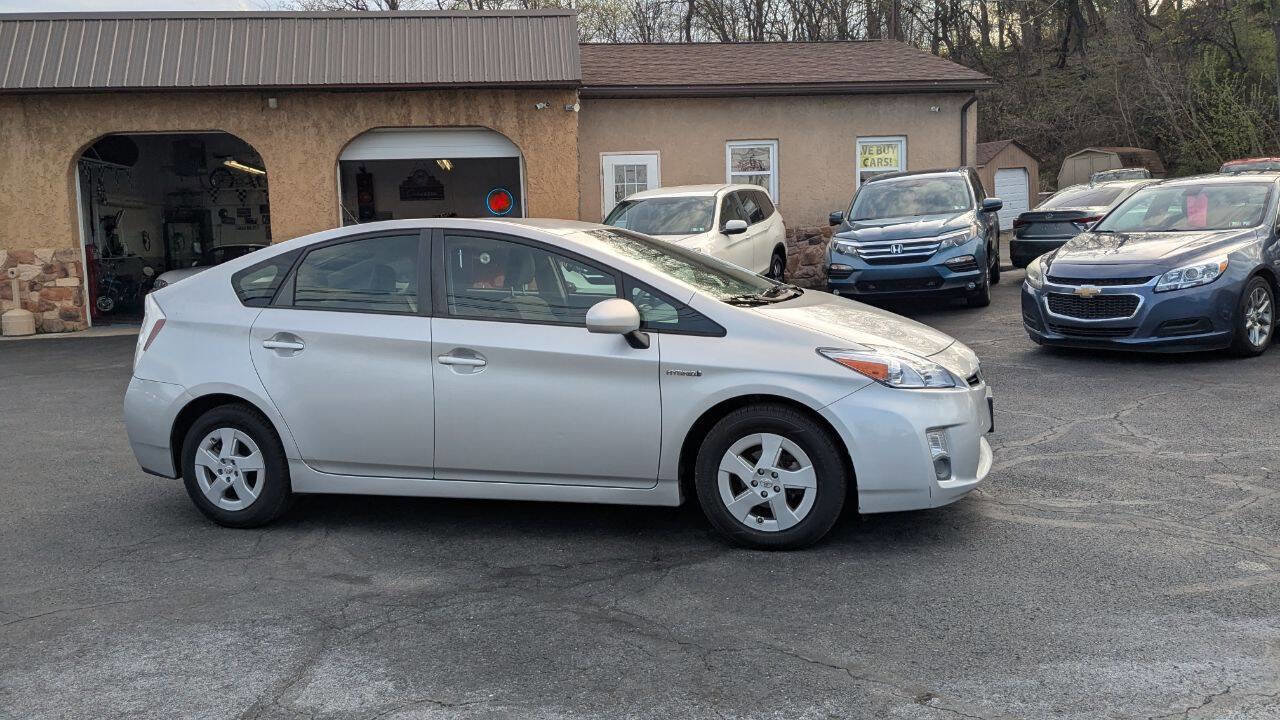 Used 2011 Toyota Prius Two image 24