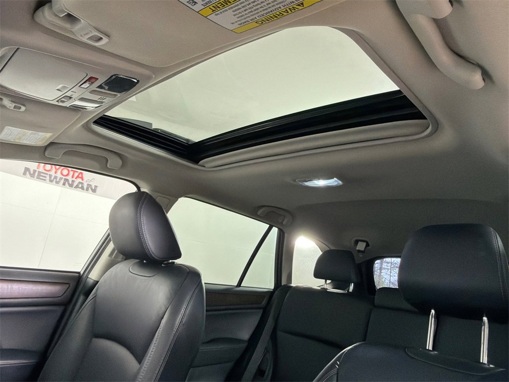 Used 2019 Subaru Outback 2.5i Limited w/ Popular Package #2 image 2