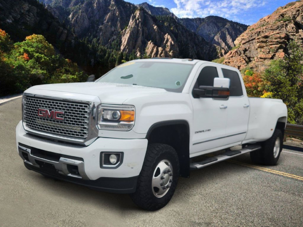 Used 2015 GMC Sierra 3500 Denali w/ Duramax Plus Package AWD/4WD image 5