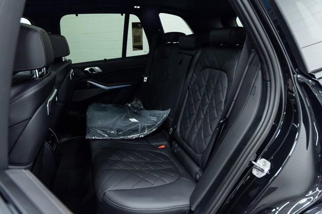 New 2026 BMW X5 xDrive50e w/ Executive Package image 25