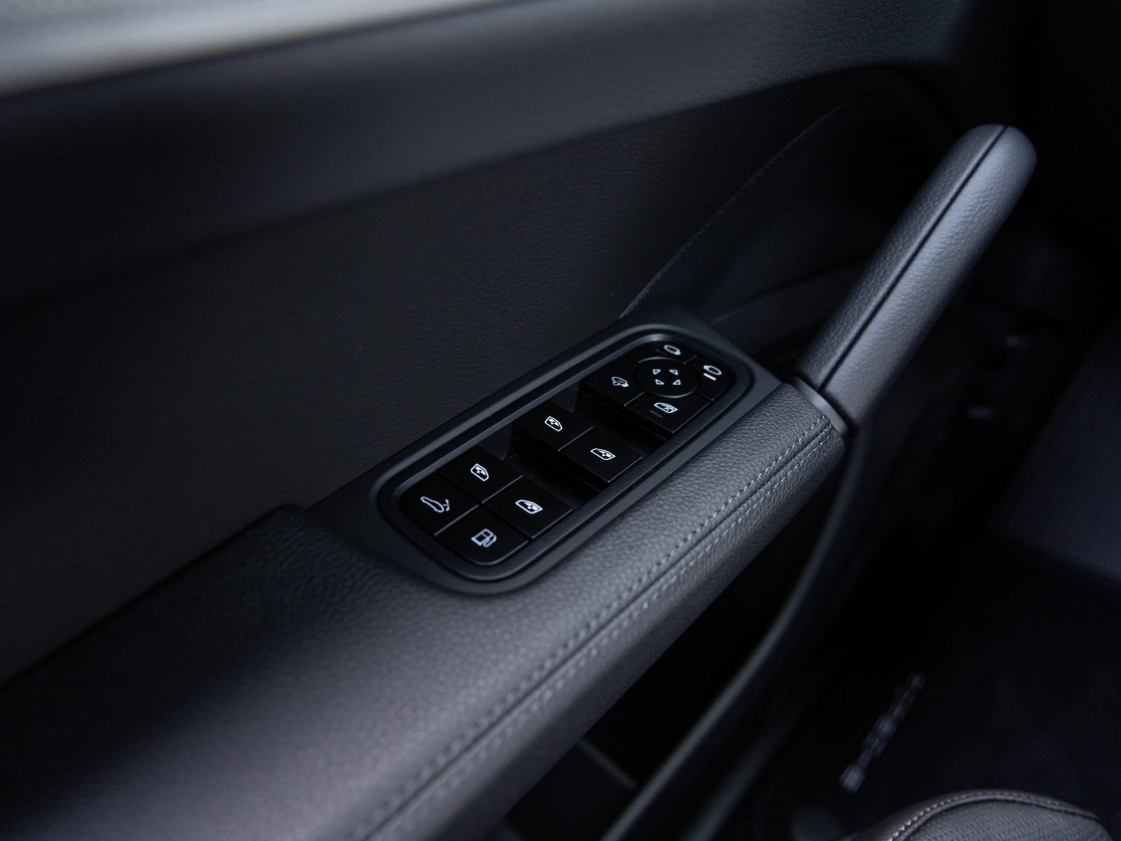 New 2026 Porsche Cayenne E-Hybrid AWD/4WD image 22
