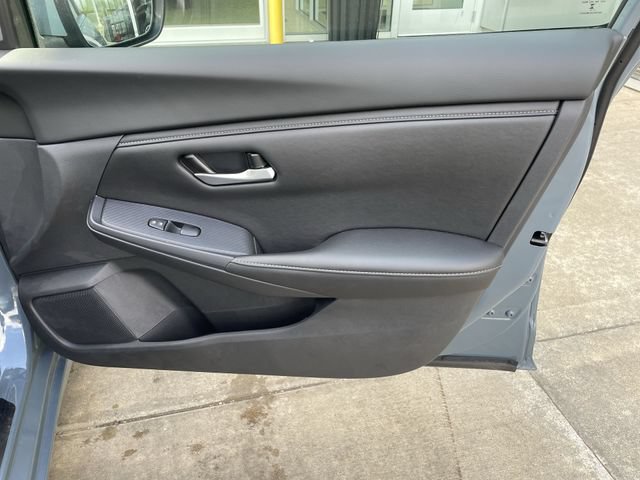 Used 2025 Nissan Sentra SV w/ Trunk Package FWD image 40