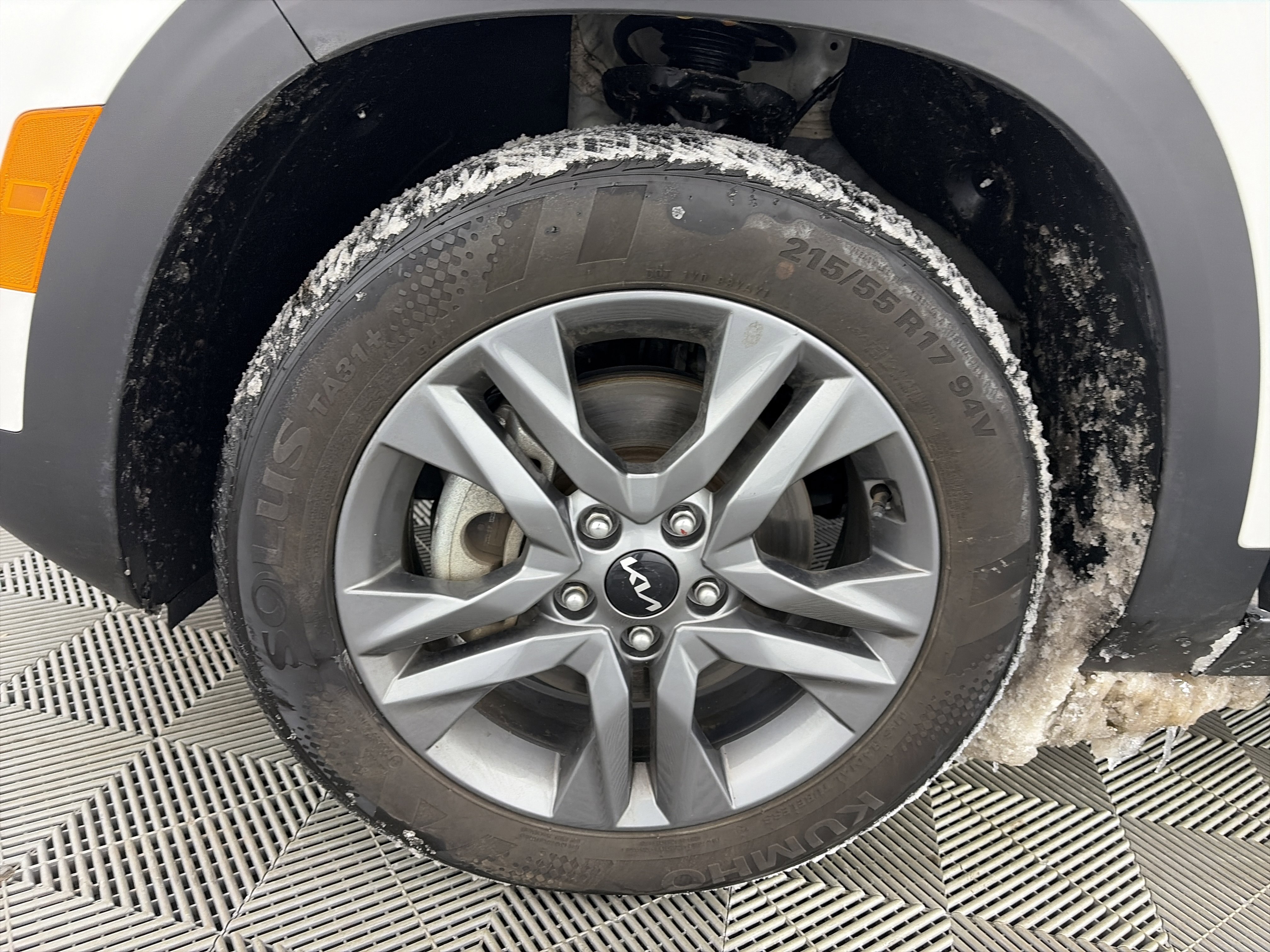 Used 2023 Kia Seltos LX image 13