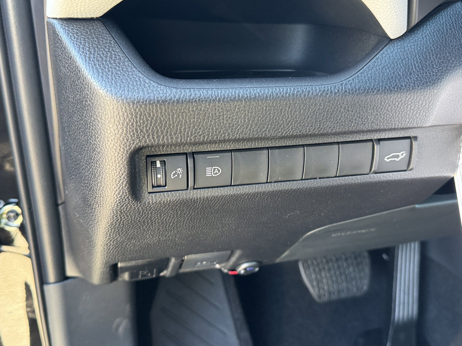 New 2025 Toyota RAV4 XLE Premium image 17