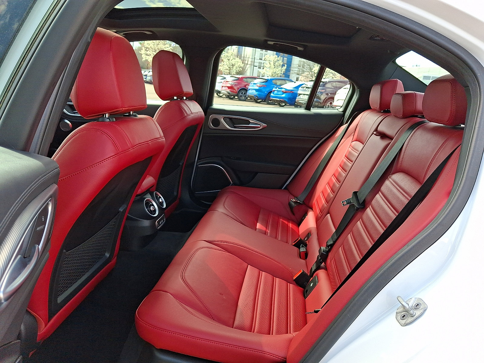 Used 2023 Alfa Romeo Giulia Veloce image 10