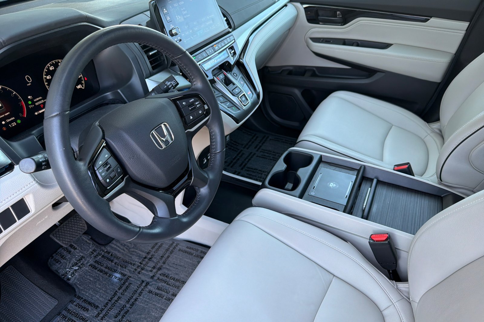 Used 2026 Honda Odyssey Touring image 12