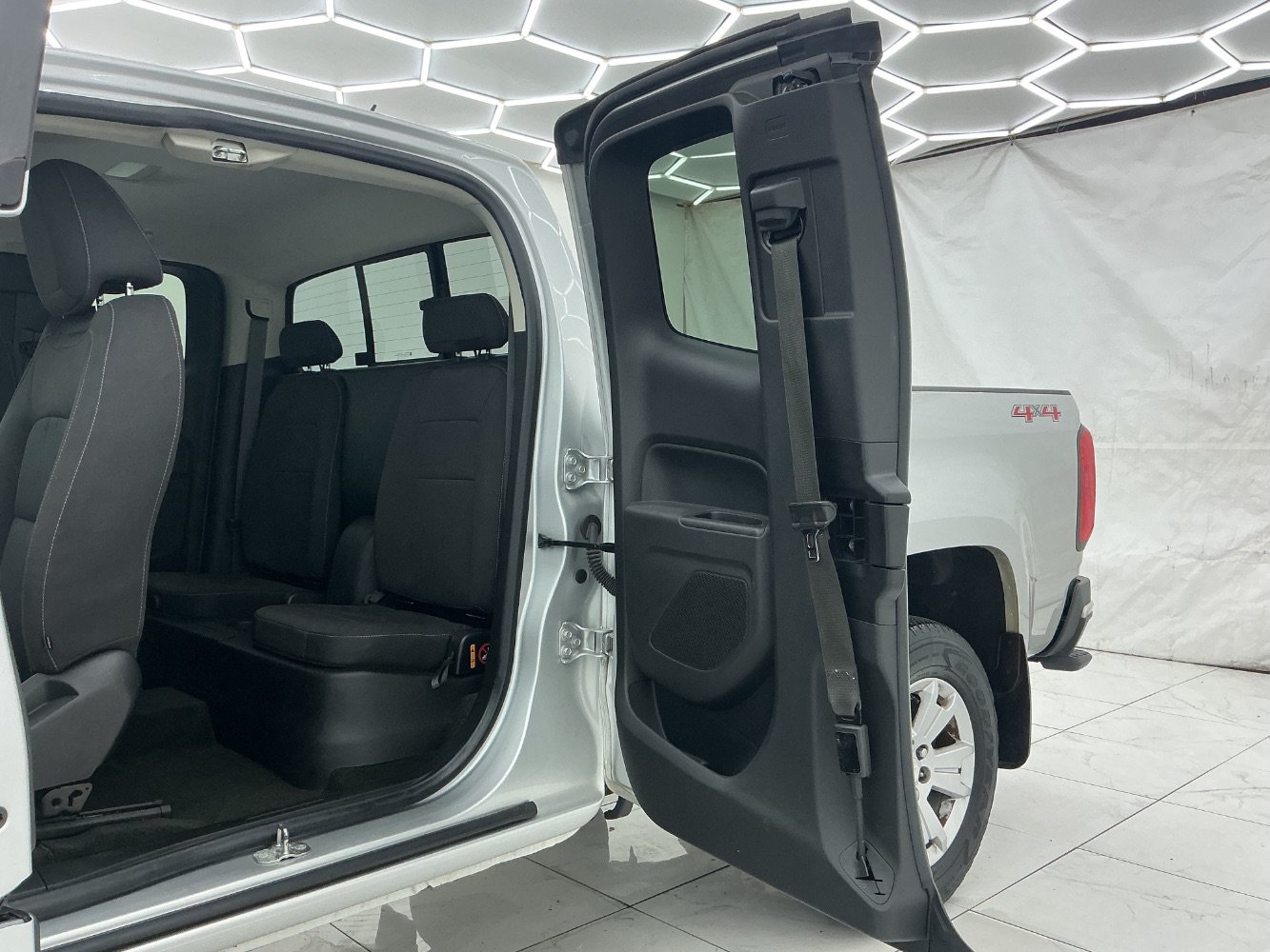 Used 2018 Chevrolet Colorado LT w/ LT Convenience Package AWD/4WD image 22