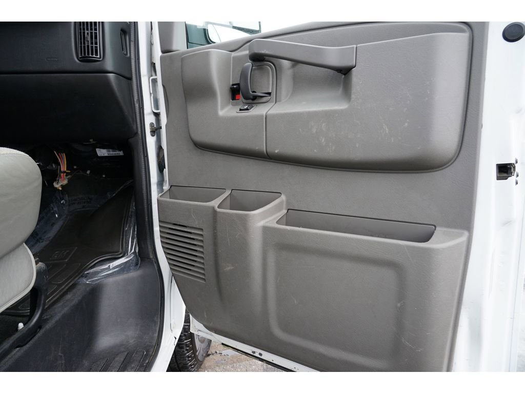 Used 2016 Chevrolet Express 3500 LT w/ LT Preferred Equipment Group image 21