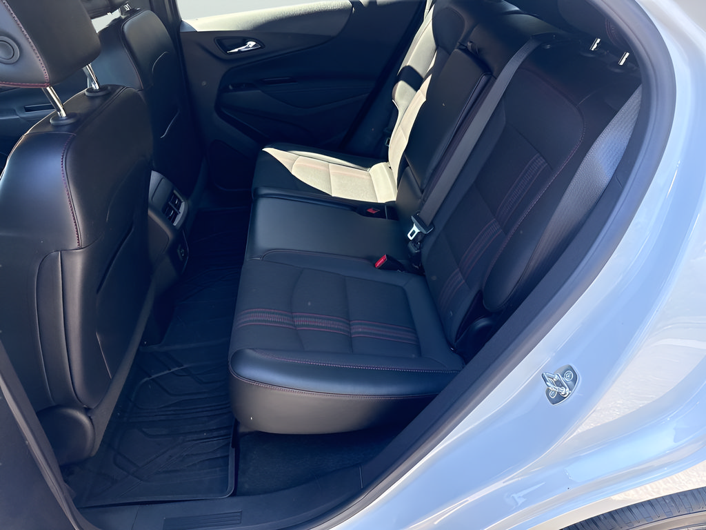 Used 2023 Chevrolet Equinox RS AWD/4WD image 9