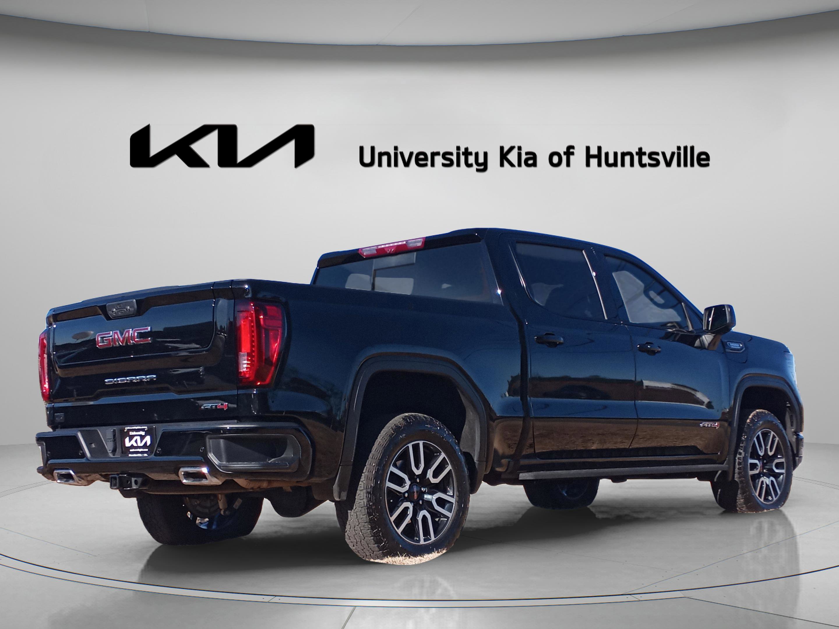 Used 2024 GMC Sierra 1500 AT4 w/ Technology Package image 8