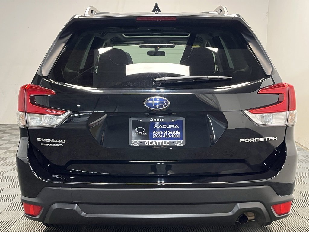 Used 2022 Subaru Forester Premium image 21