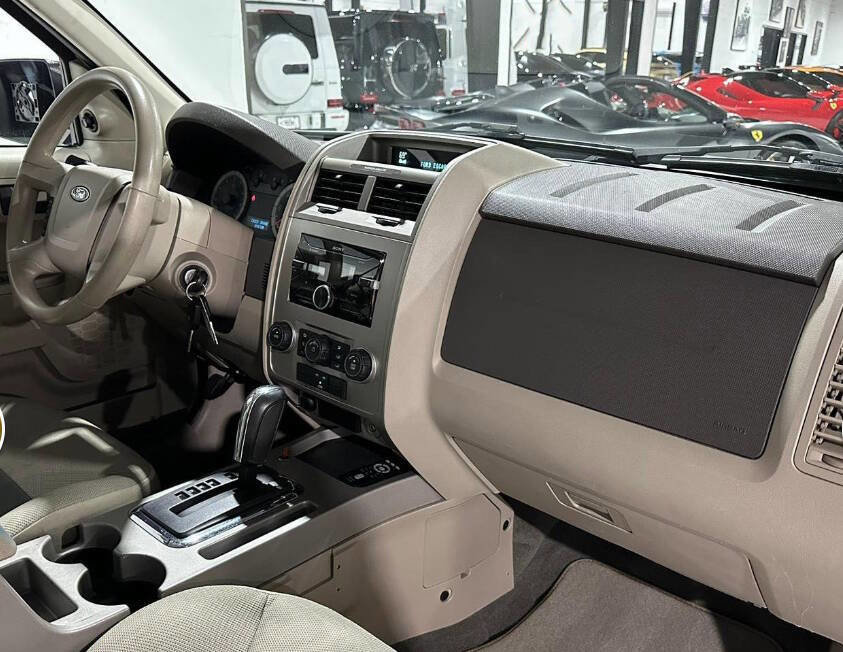 Used 2008 Ford Escape 4WD Hybrid image 4