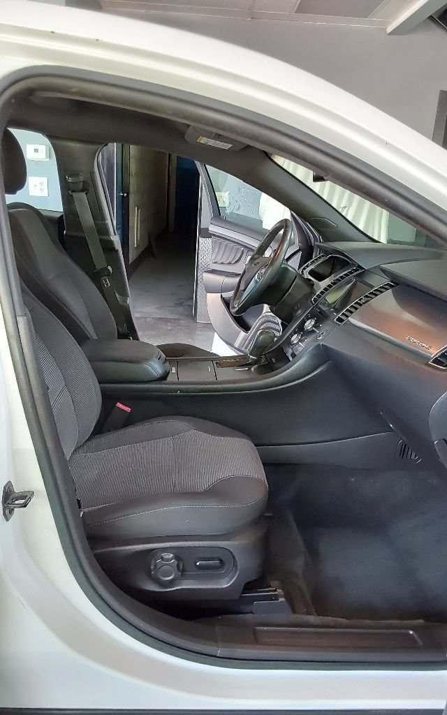 Used 2014 Ford Taurus SEL w/ Equipment Group 201A FWD image 15