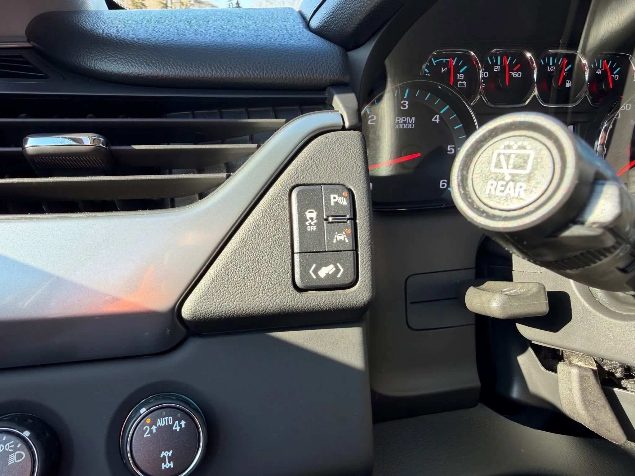 Used 2018 Chevrolet Tahoe LT image 63