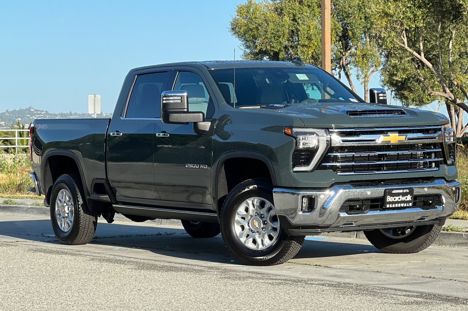 New 2026 Chevrolet Silverado 2500 LTZ w/ LTZ Premium Package AWD/4WD image 2