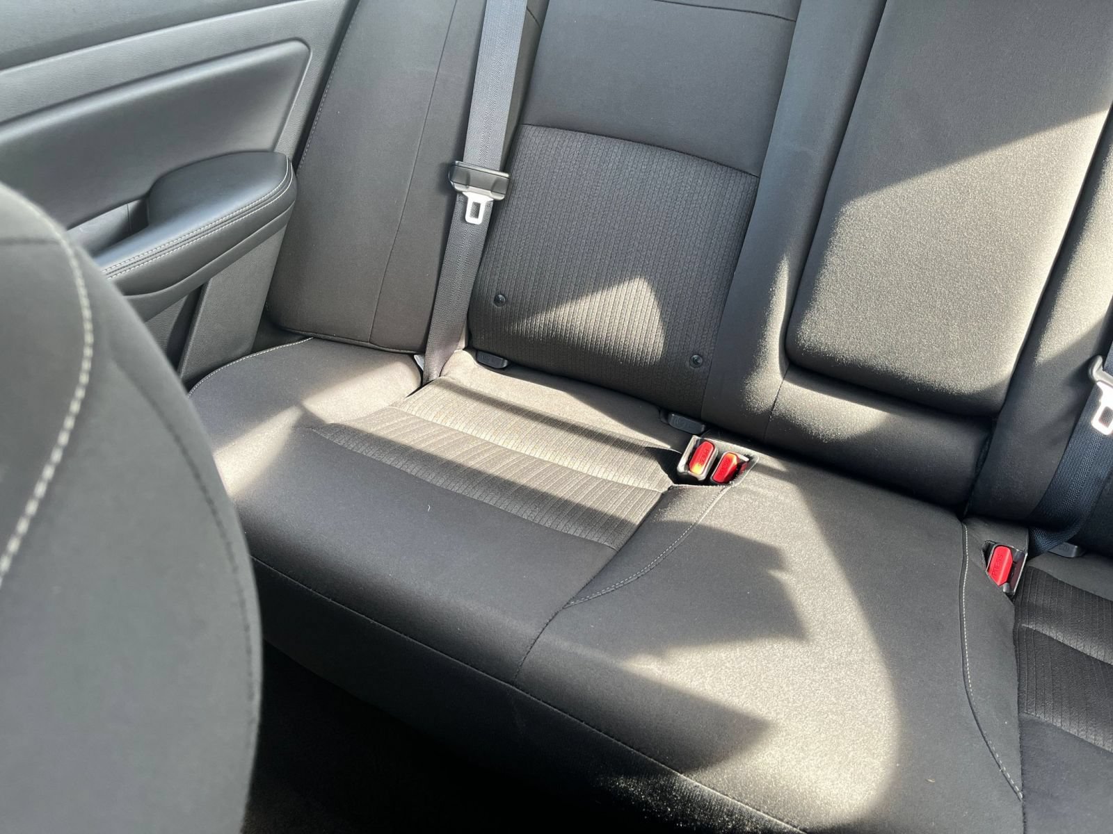 Used 2025 Nissan Altima 2.5 SV FWD image 40