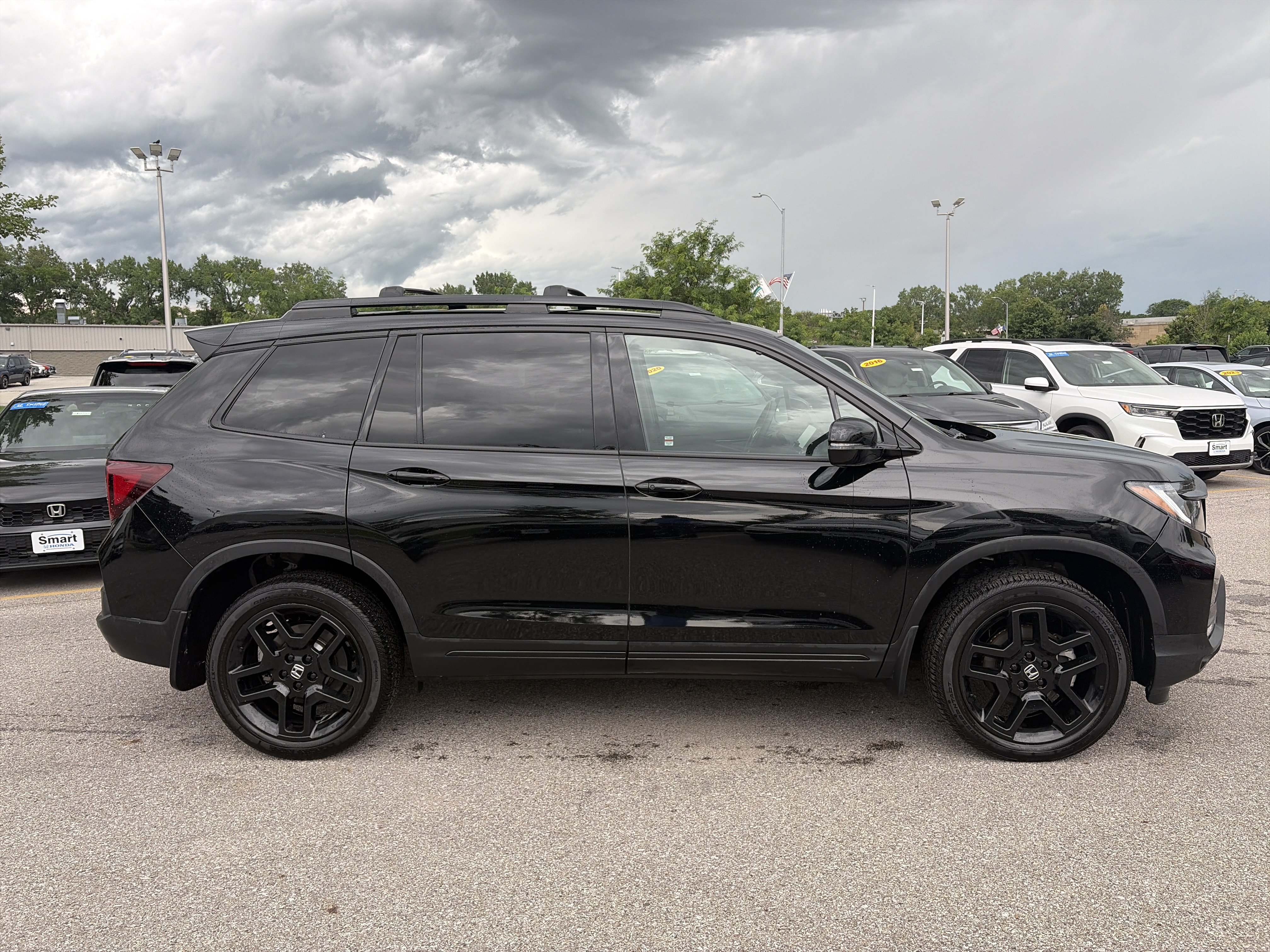 Certified 2024 Honda Passport Black Edition image 6