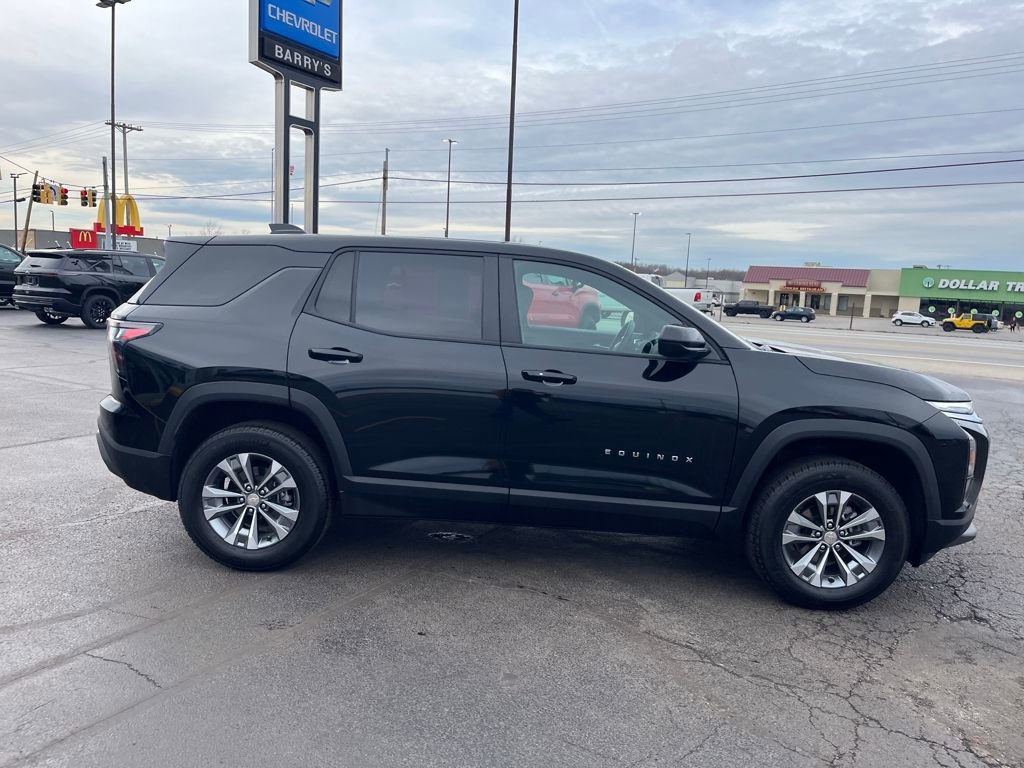 Used 2025 Chevrolet Equinox LT image 6