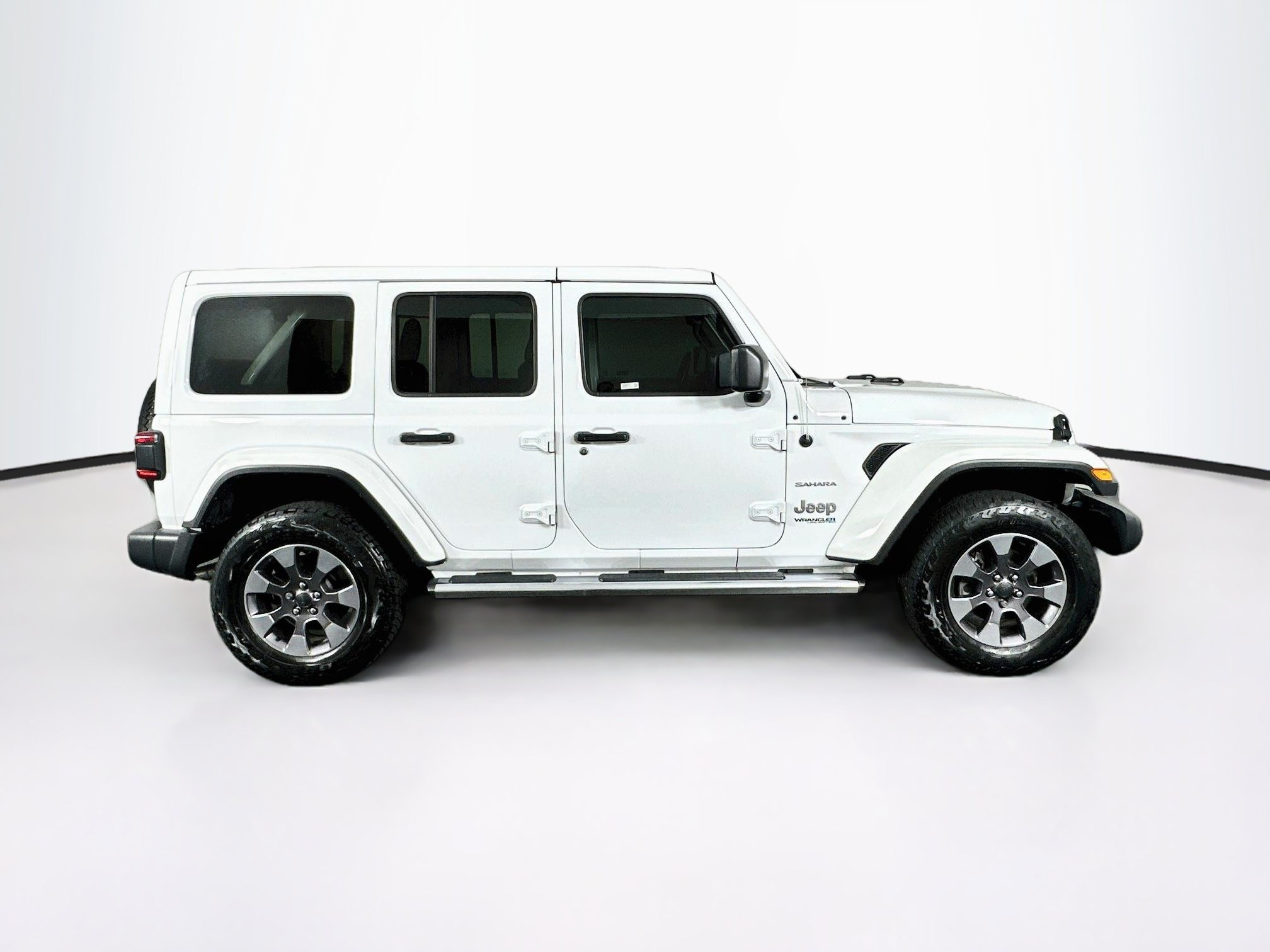 Used 2020 Jeep Wrangler Unlimited Sahara AWD/4WD image 10