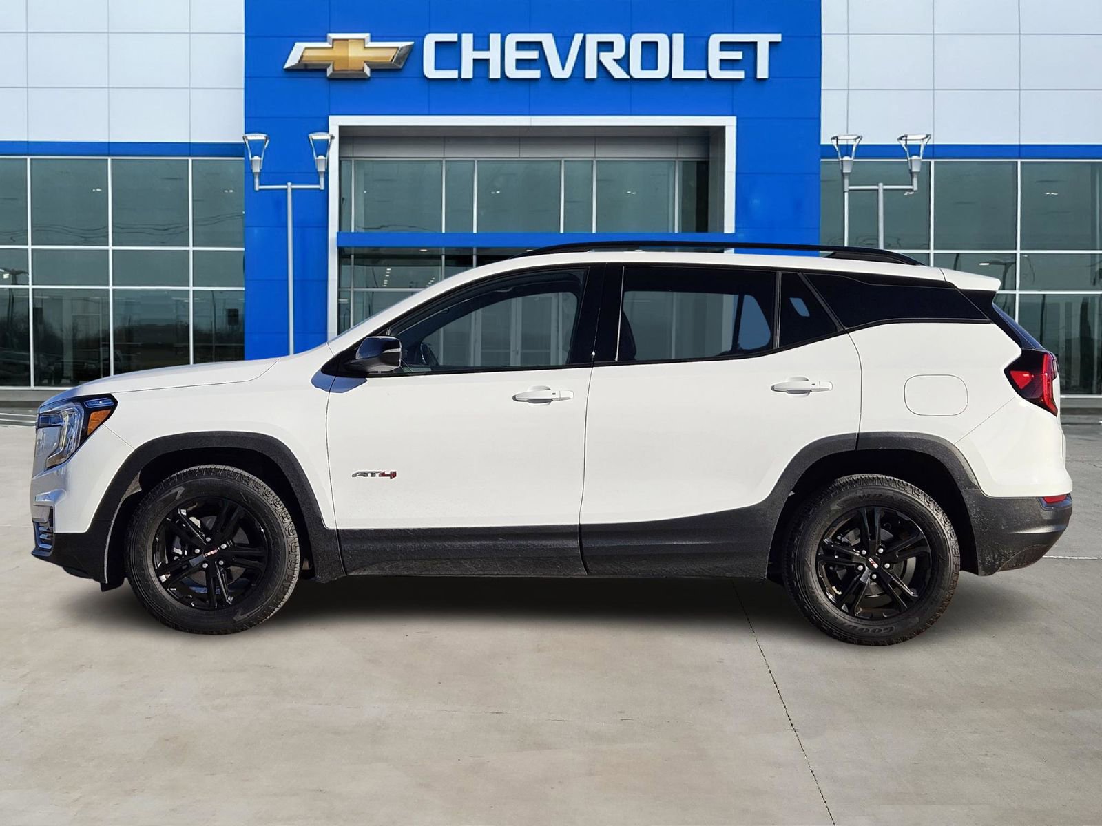 Certified 2023 GMC Terrain AT4 image 5