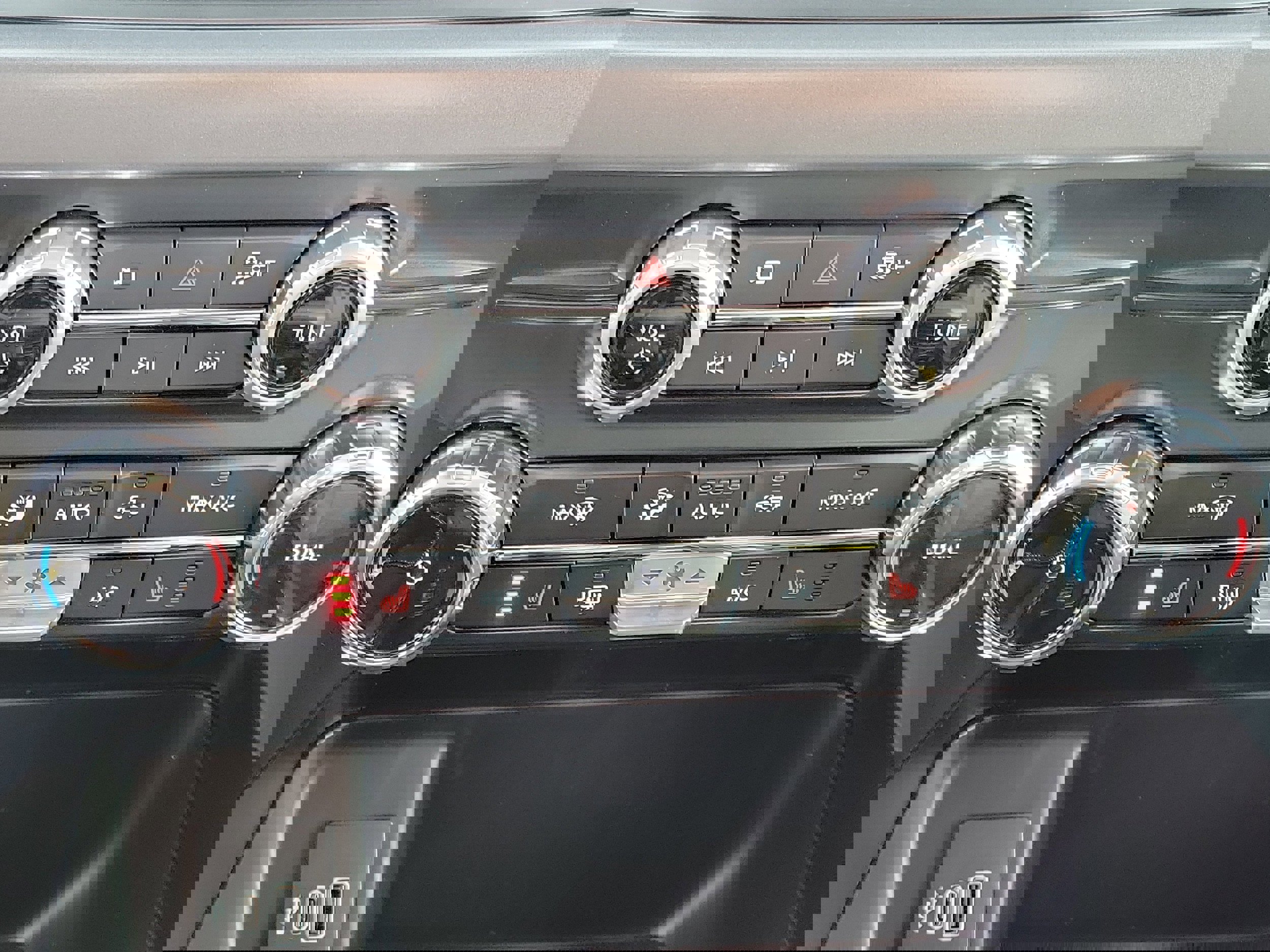 New 2026 Ford F150 XLT w/ Equipment Group 302A MID image 30