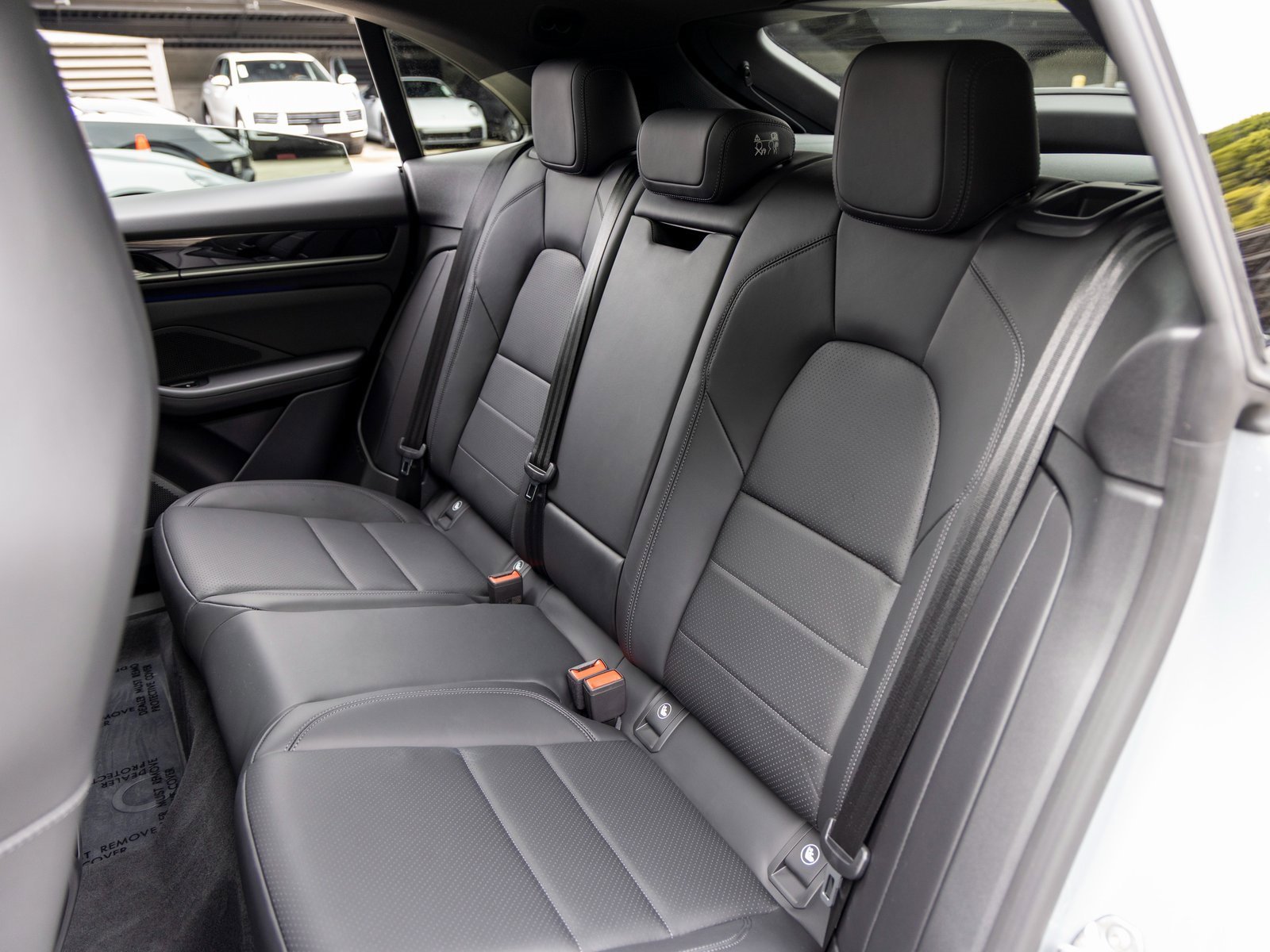 New 2025 Porsche Macan Electric image 43