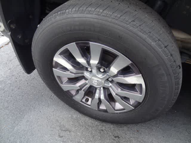 Used 2021 Toyota Tacoma Limited AWD/4WD image 16