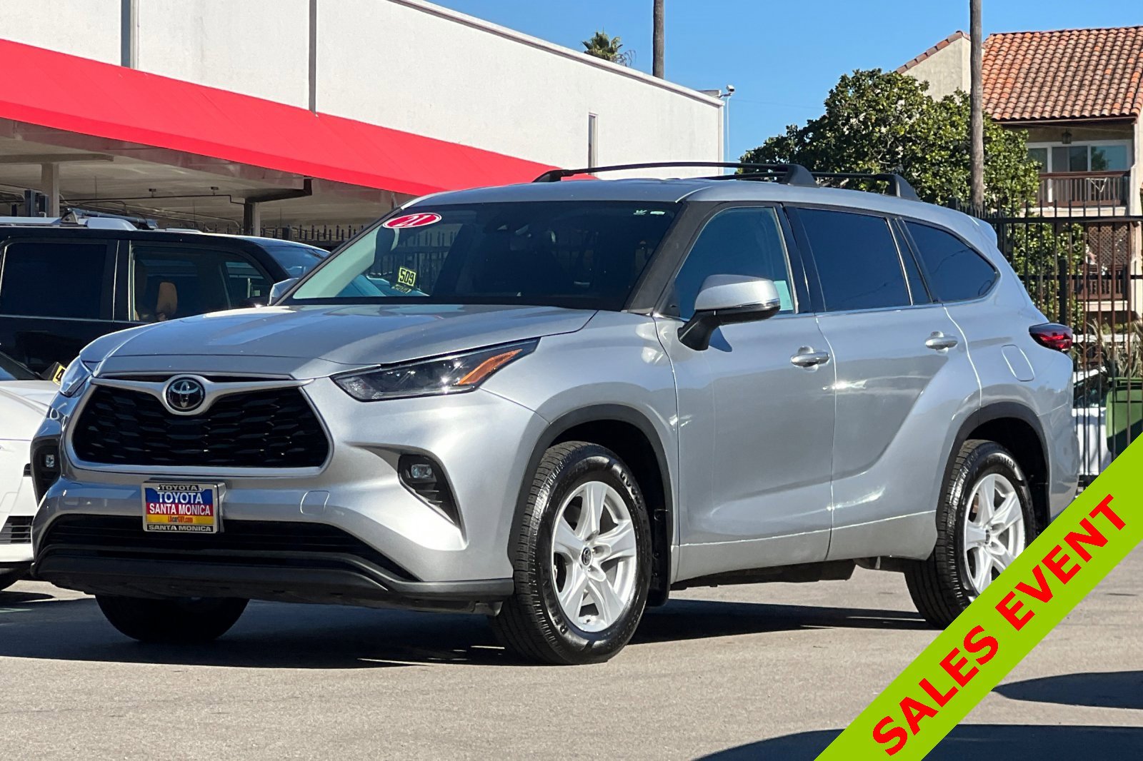 Used 2021 Toyota Highlander LE image 8