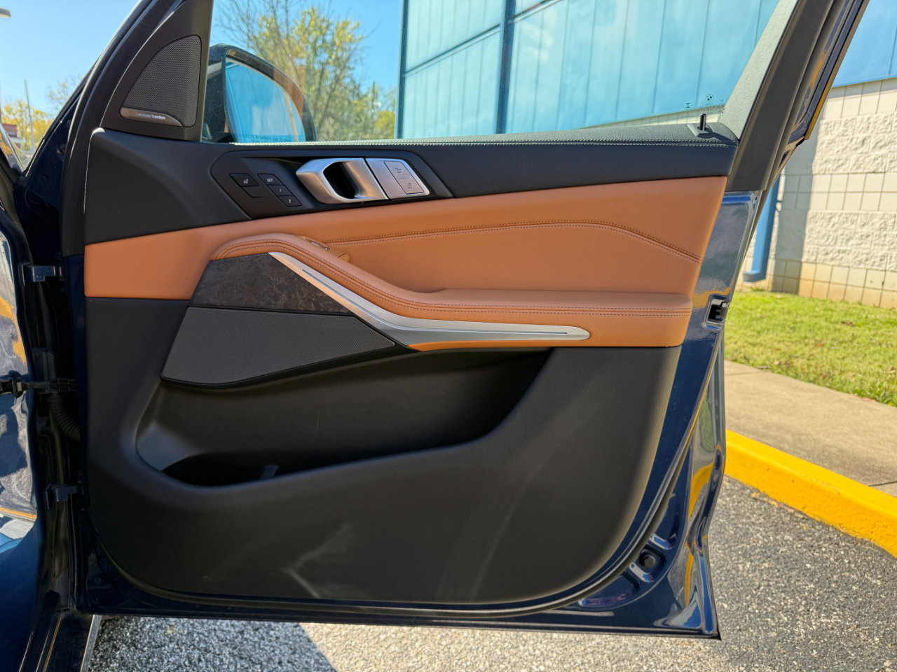 Used 2019 BMW X7 xDrive40i w/ Premium Package image 30