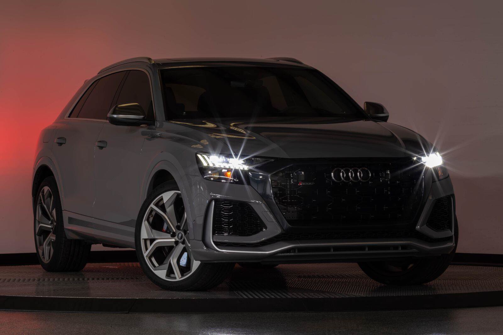 Used 2024 Audi RS Q8 w/ Executive Package AWD/4WD image 27