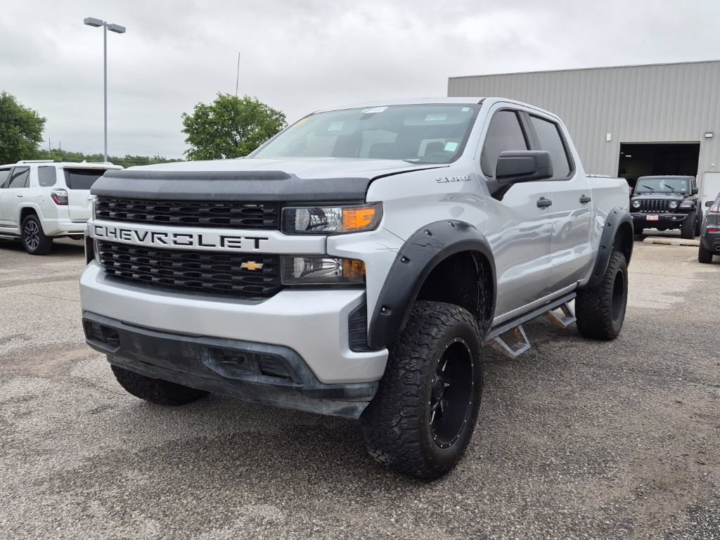 Used 2019 Chevrolet Silverado 1500 Custom w/ Custom Convenience Package AWD/4WD image 4