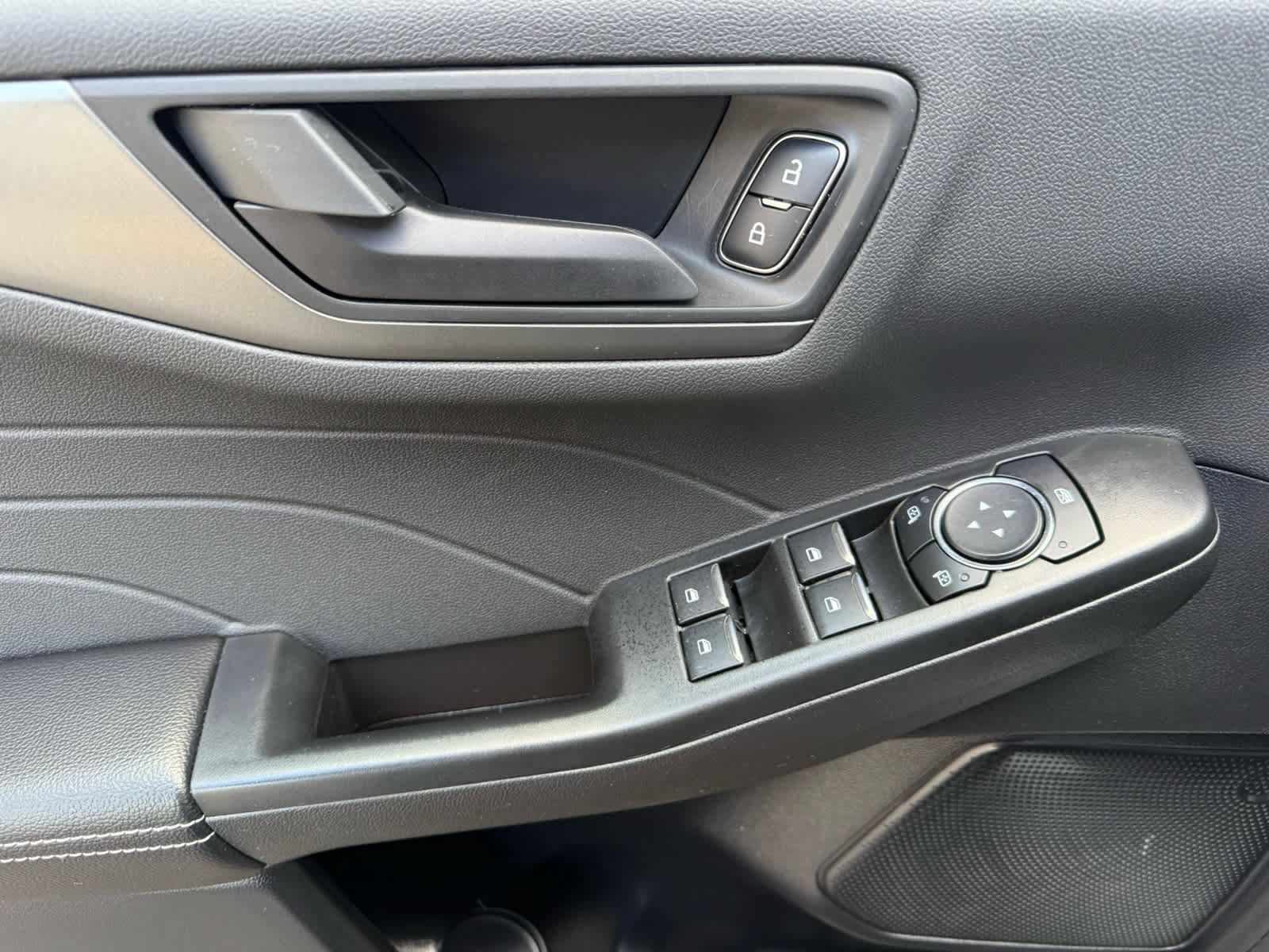New 2025 Ford Escape Active w/ Cold Weather Package FWD image 11