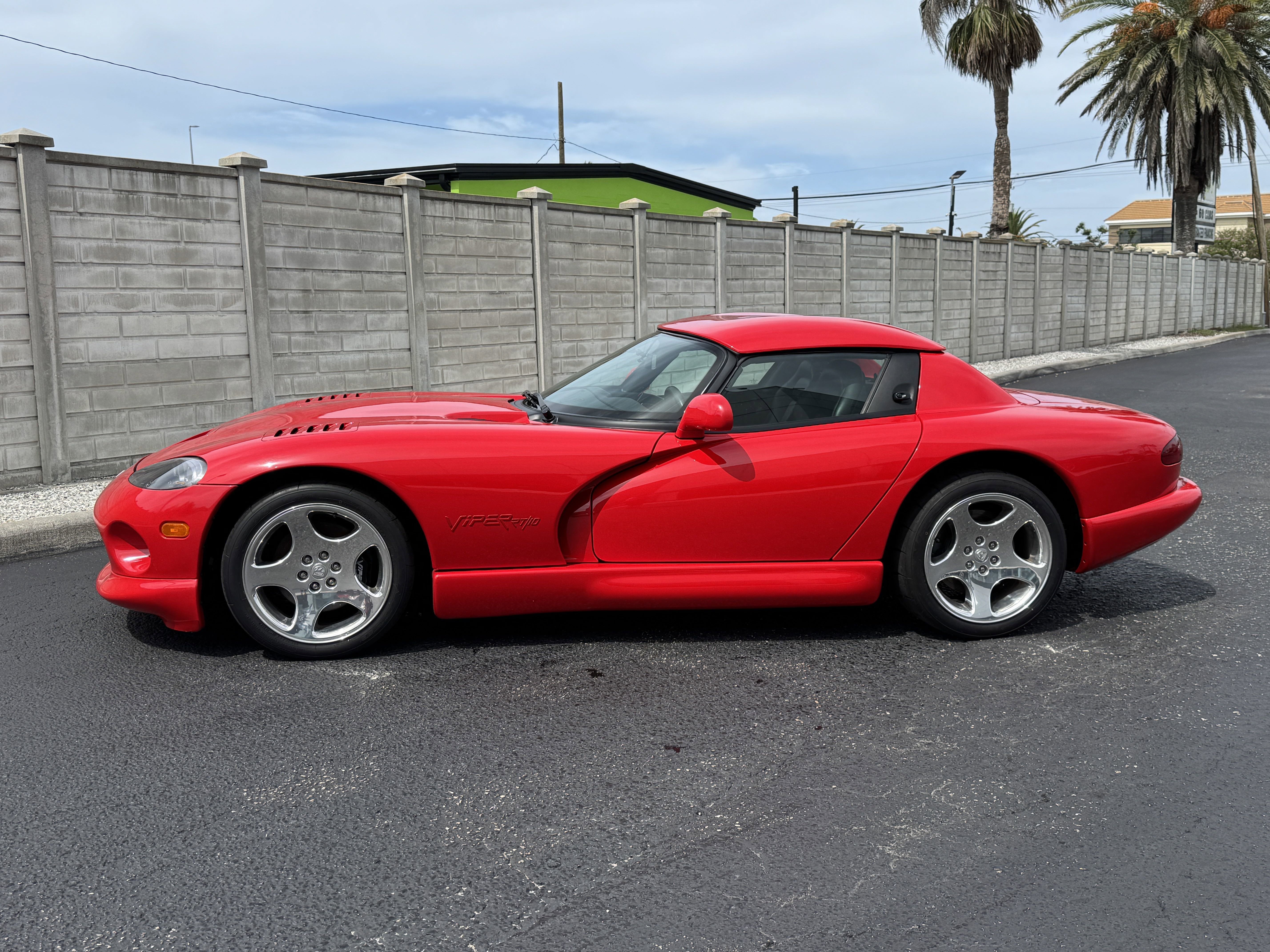 Used 2000 Dodge Viper RT/10 image 3