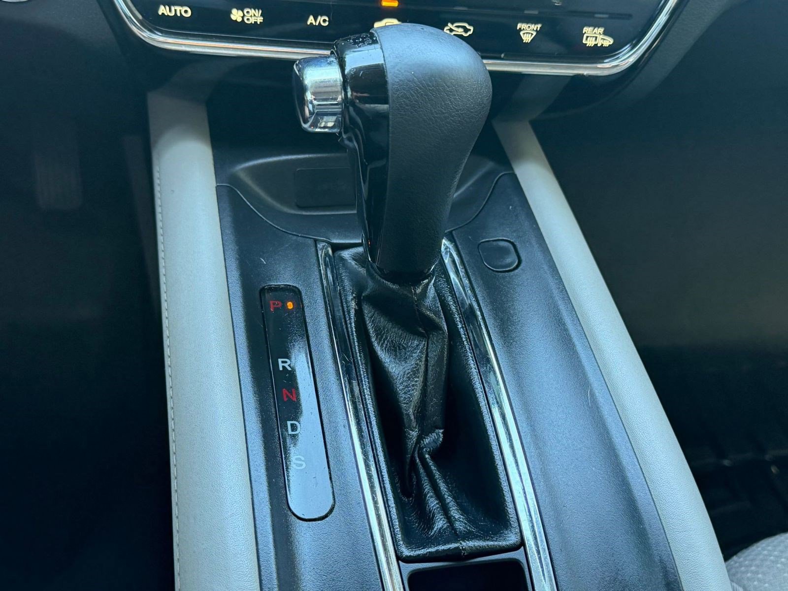 Used 2017 Honda HR-V EX image 16