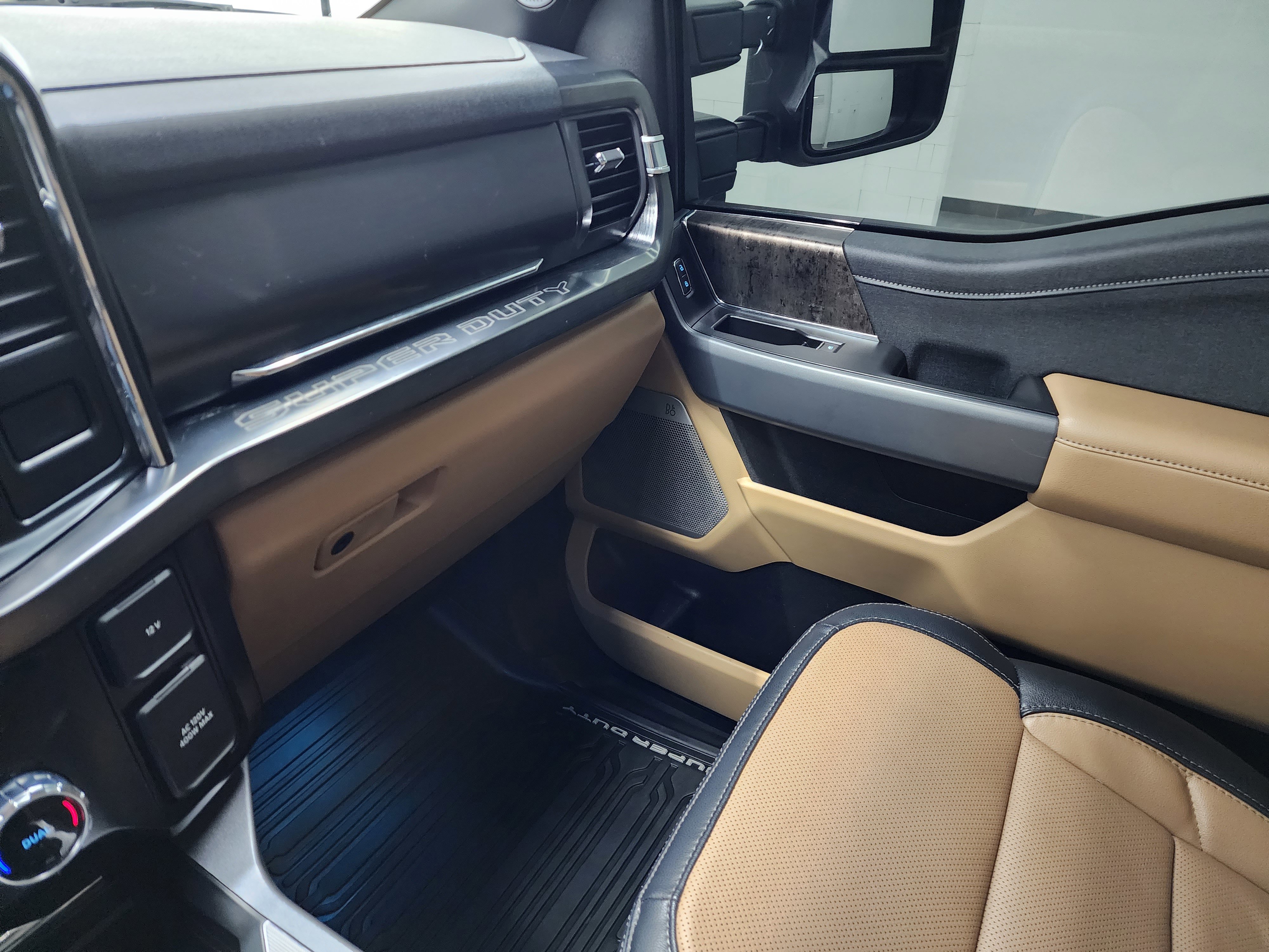 Used 2024 Ford F250 Lariat w/ Lariat Ultimate Package image 12