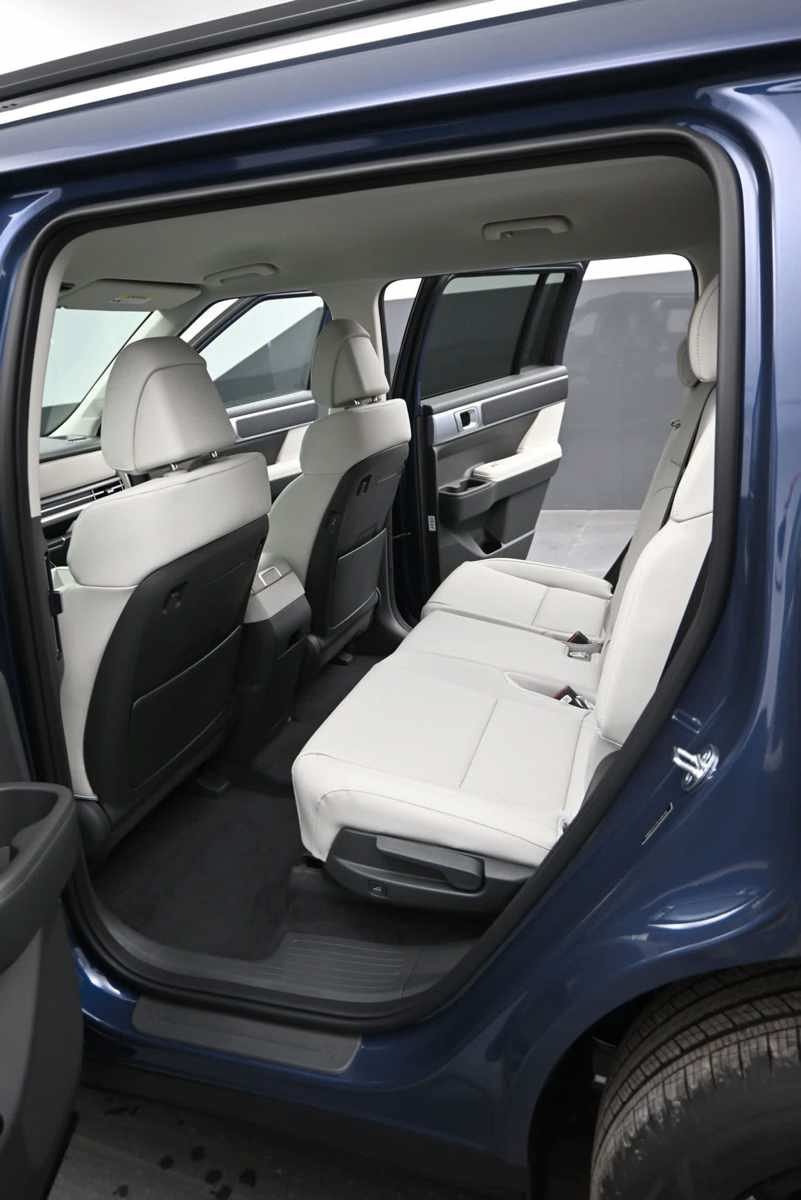 New 2027 Hyundai Santa Fe SEL AWD/4WD image 15